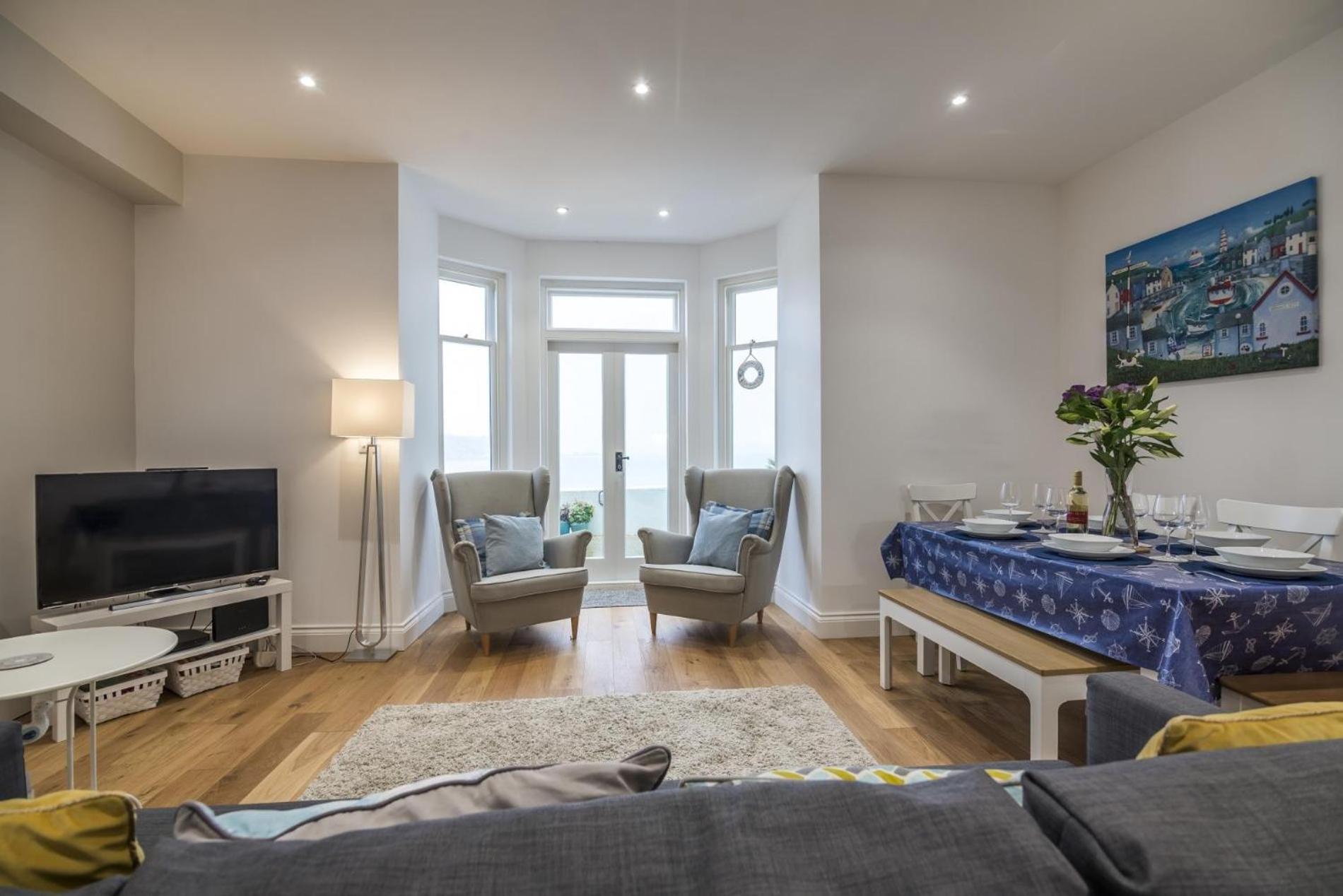 Sea Legs - 2 Bedroom Apartment - Tenby Ngoại thất bức ảnh